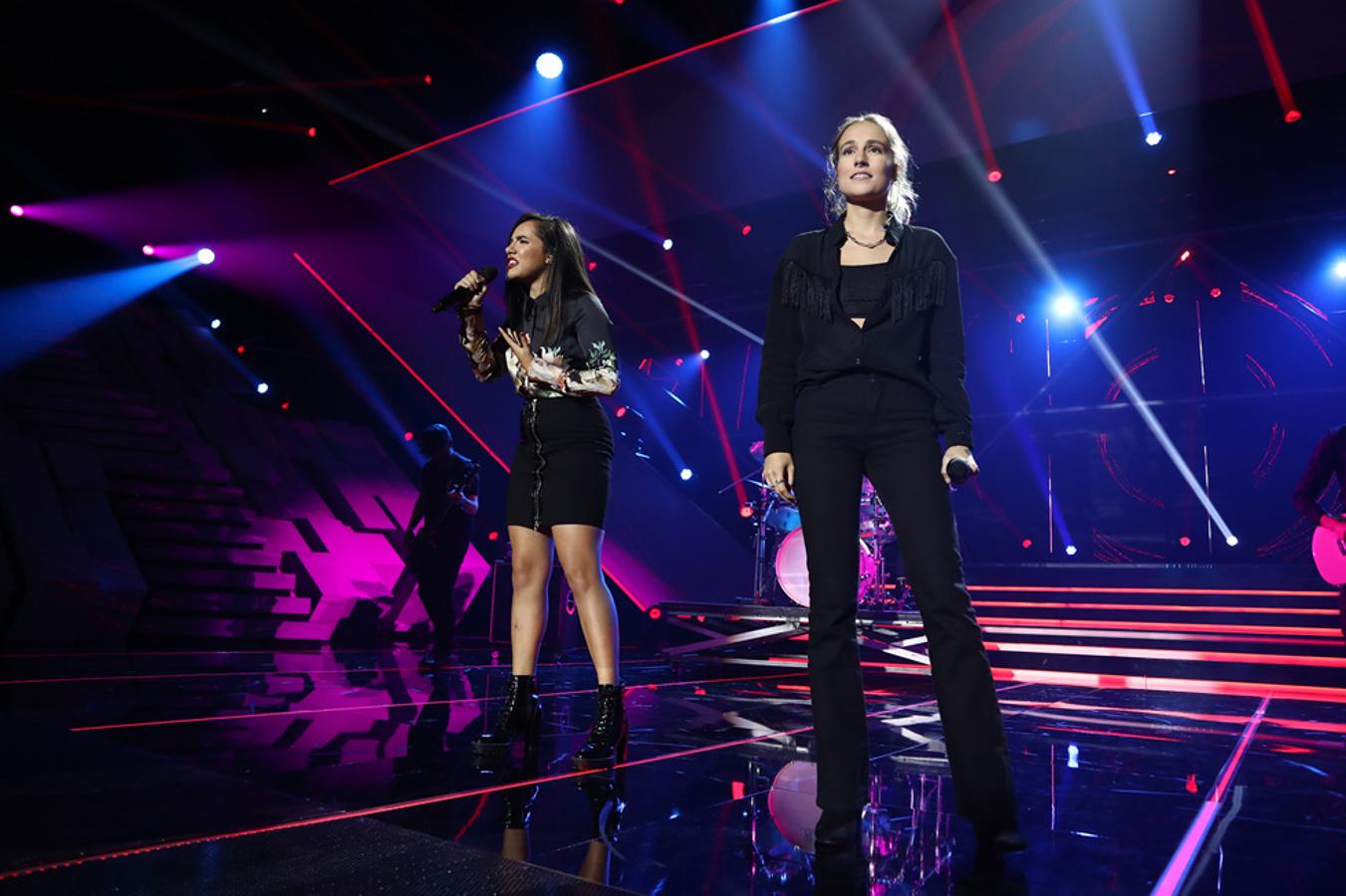 Marta y María cantaron el tema de Bebe 'Ella'.