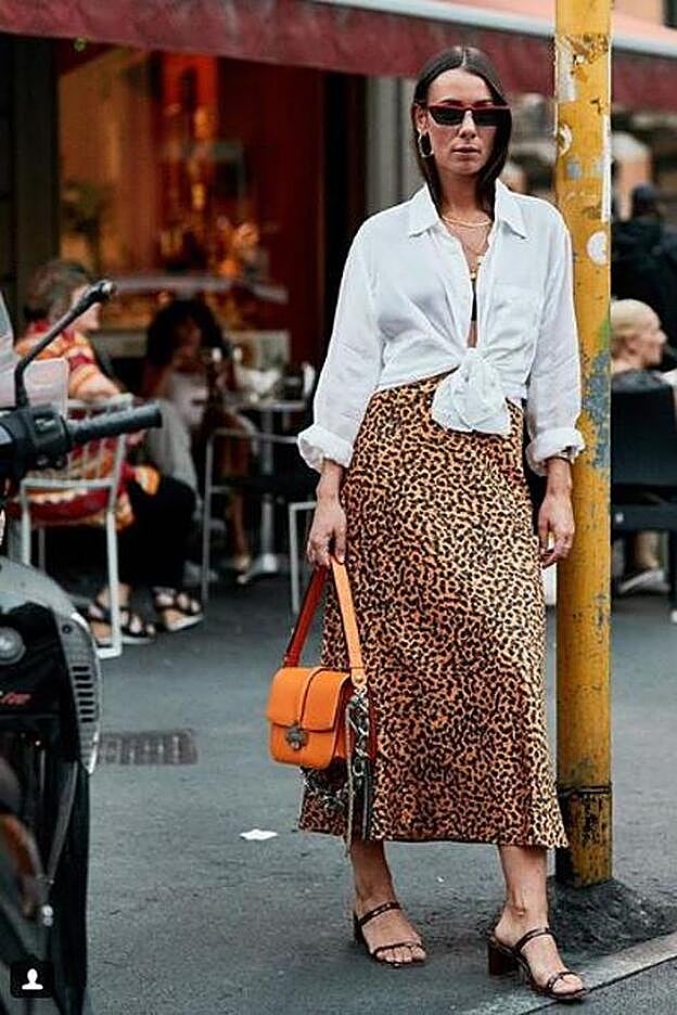 ¿Y si te haces un nudo en la camisa?