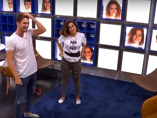 Julia (de 'OT 2018') con la camiseta feminista de 'NO ES NO'.