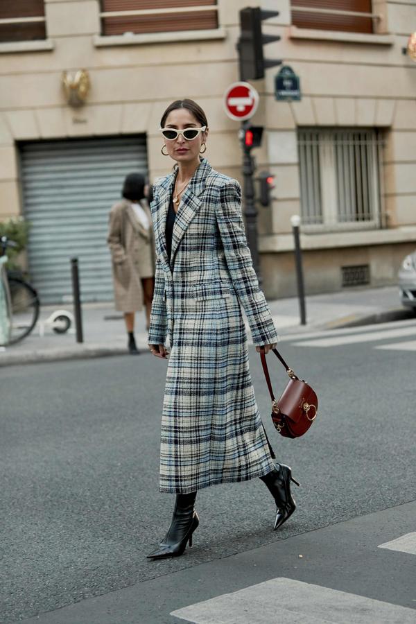 Puede que aún sea pronto para llevarlo, pero no lo es para hacer un  repaso de los más interesantes  que hay en nuestras tiendas "low cost" de cabecera.