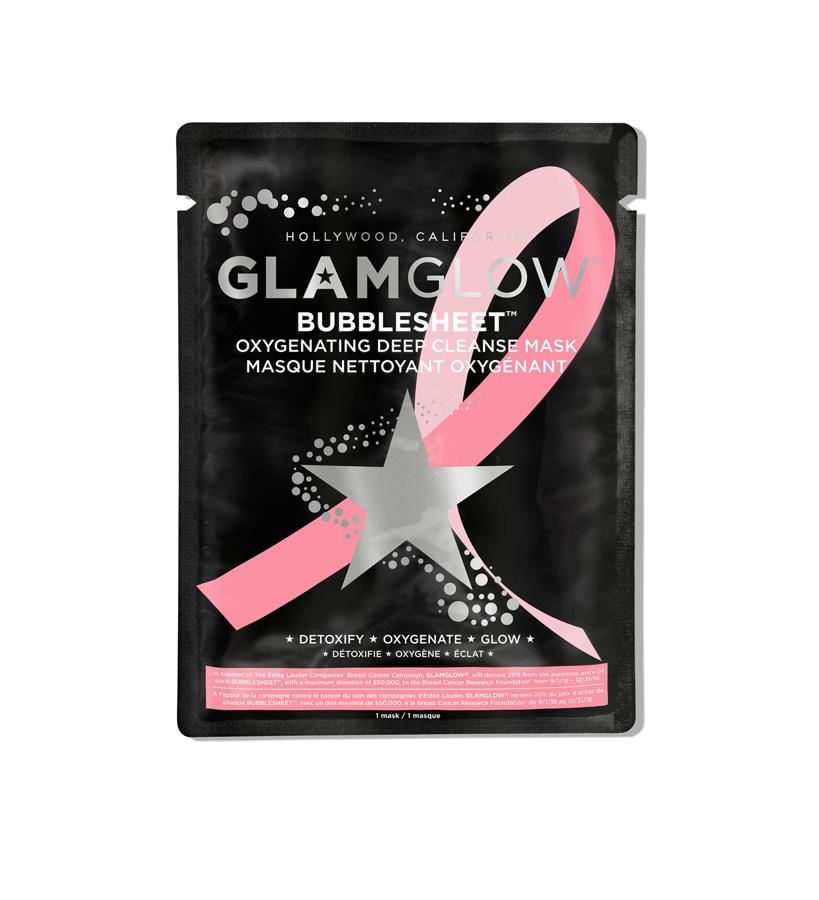 Esta máscara oxigenante de limpieza profunda, con té verde teaoxi y carbón de leña de bambú, desintoxica y elimina el maquillaje, dejando la piel brillante y purificada en apenas tres minutos. El 100% del beneficio de su venta se destinará a la investigación.  Oxygenating Deep Cleanse Mask de Glamglow  (8,90 €).