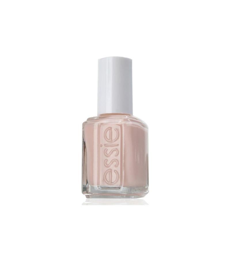 Las tonalidades rosa-malva nude, se inspiran en la belleza romántica y grácil del tutu de una bailarina, de ahí su nombre. Una laca que combina una cobertura impecable con un acabado resistente a los golpes y rozaduras. Una capa dará un acabado puro, mientras que algunas más, proporcionarán un discreto, pero notable rosa pálido de color neutro. Tono Prima Ballerina (9,75 €).