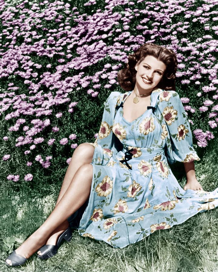 Y este vestido con estampado floral podría estar perfectamente en los lookbooks de nuestras firmas favoritas la próxima primavera.