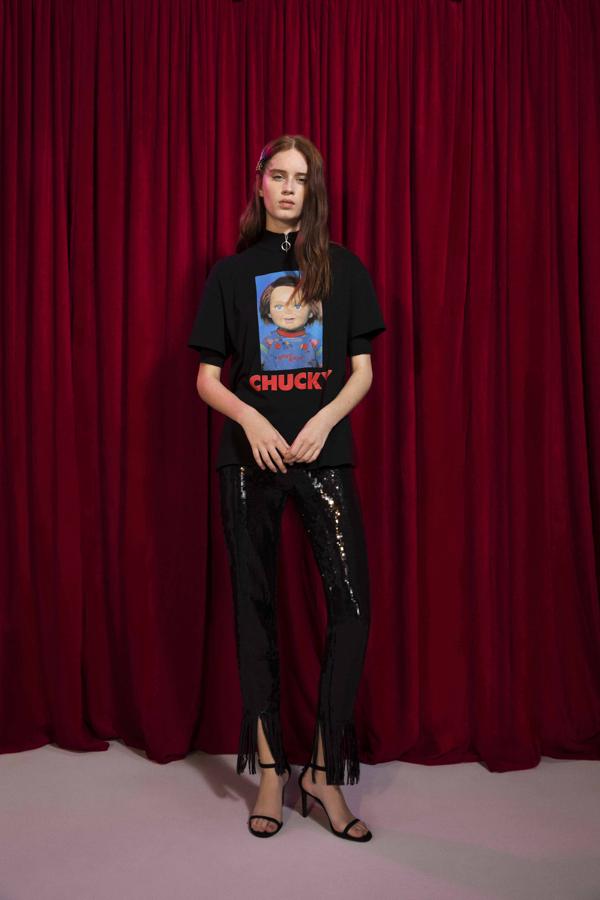 ¿Te acuerdas de Chucky? El muñeco diabólico no podía faltar en esta saga de películas de terror.