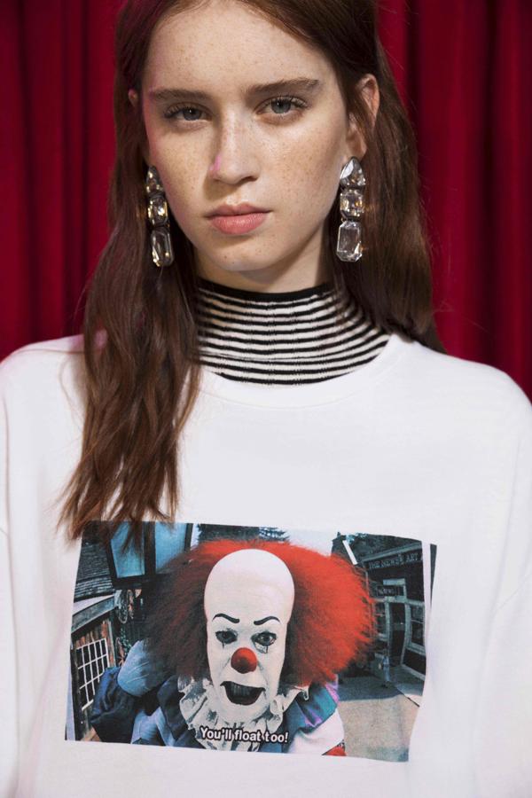 El payaso de It no pasa de moda. Es más, aún nos estremecemos al pensar en el remake de la película que se hizo en el 2017.