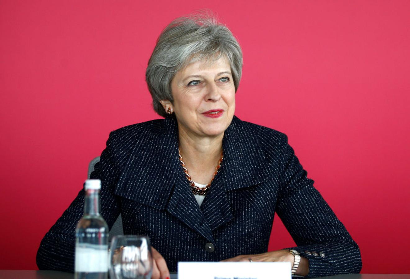 Theresa May, Primera Ministra de Reino Unido. Actualmente es uno de los personajes más importantes de la política, especialmente europea, porque se centra en guiar a Reino Unido hacia una salida segura de la Unión Europea.