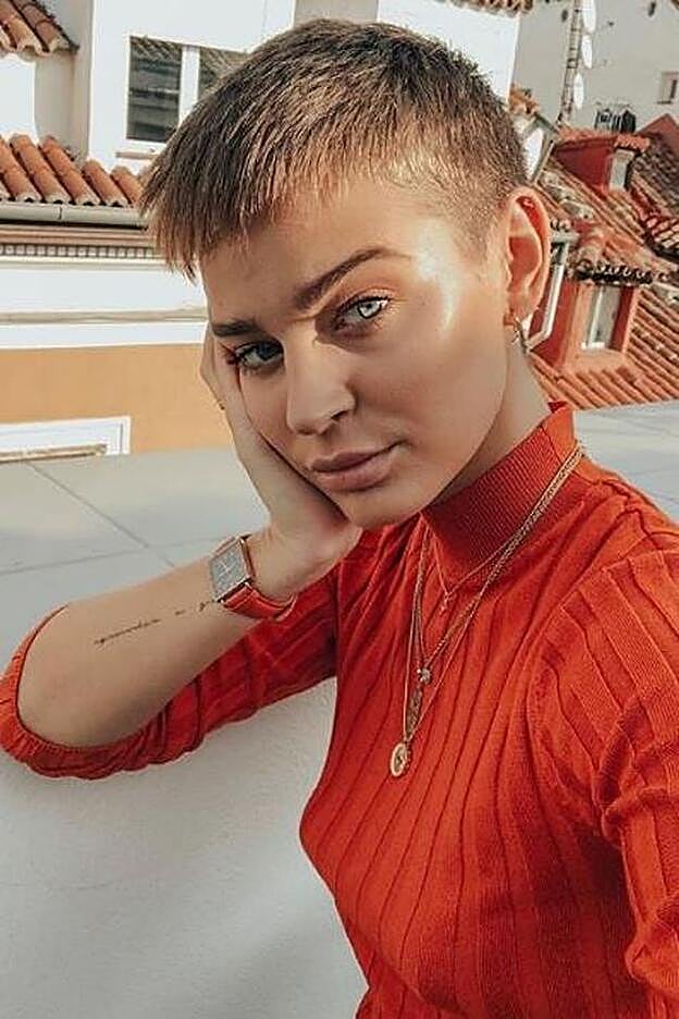 Laura Escanes con nuevo look. ¿Qué te parece su corte de pelo?