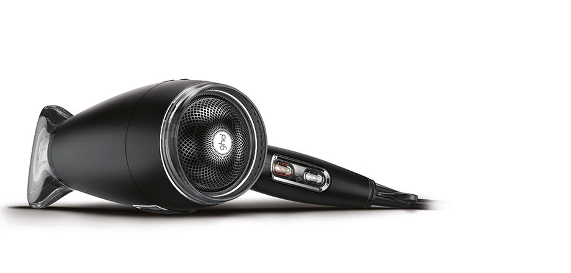 Los secadores de la gama ghd son ideales para secar el cabello y peinarlo al mismo tiempo. Además son capaces de aportar más volumen, suavidad y brillo al cabello.