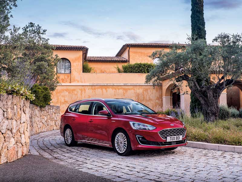 FORD FOCUS SPORTBREAK. Diseño actual, seguridad a la última y 608 litros para carga. Desde 18.833€.