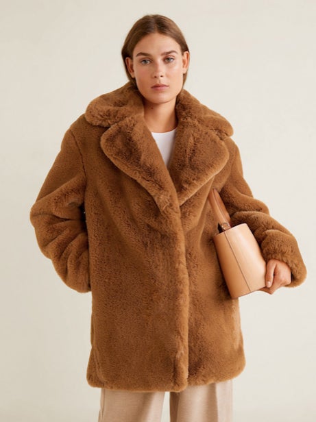 Abrigo de pelo de Mango: 79,99 euros.