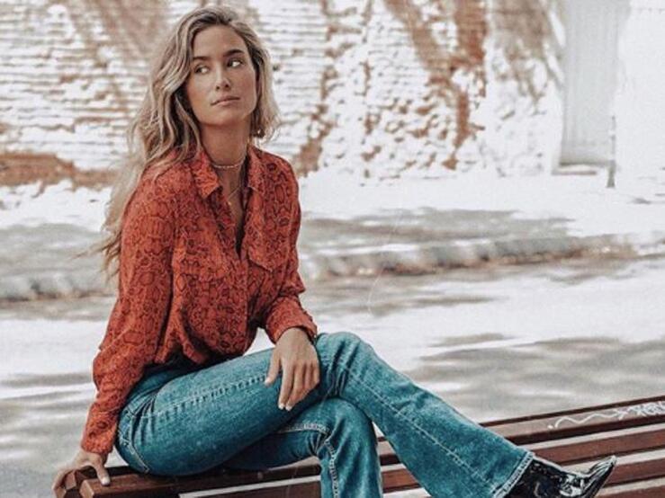 Fotos: 13 blusas estampadas para ir pensando en el 'Black Friday'