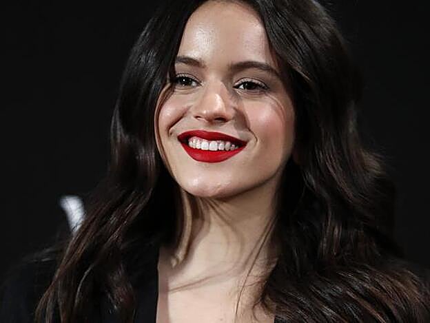 Su labial escogido fue el Slim Rouge Pur Couture de Yves Saint Laurent, en el tono nº 21 (Rouge Paradoxe).