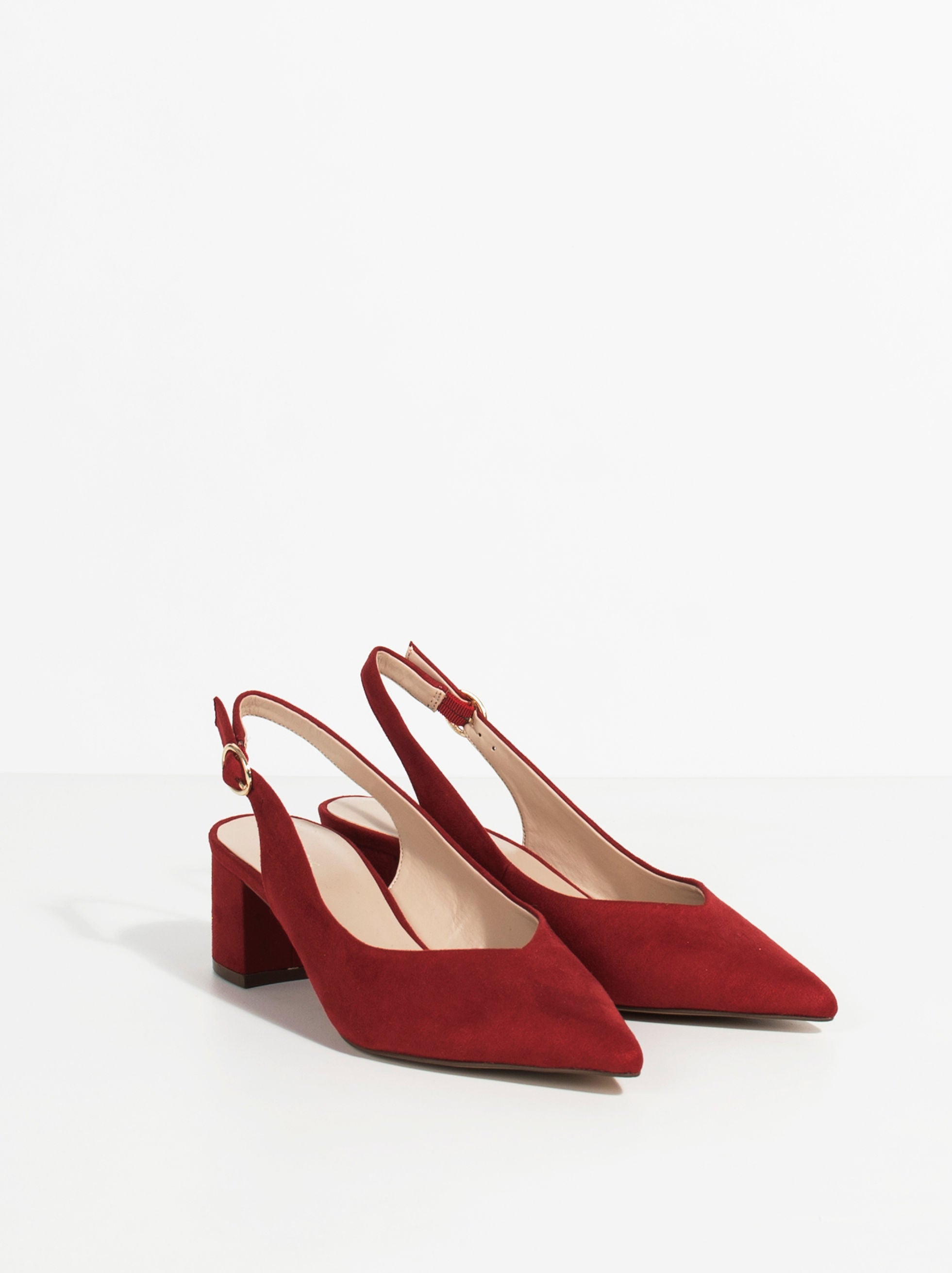 Zapatos de tacón destaconados de Parfois: 25,99 euros.