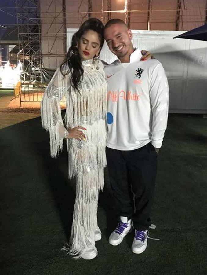 Otra vez Palomo Spain, el encargado del vestuario de sus conciertos. En esta ocasión fue un mono para el festival de música Sónar, en el que posó junto a J.Balvin.