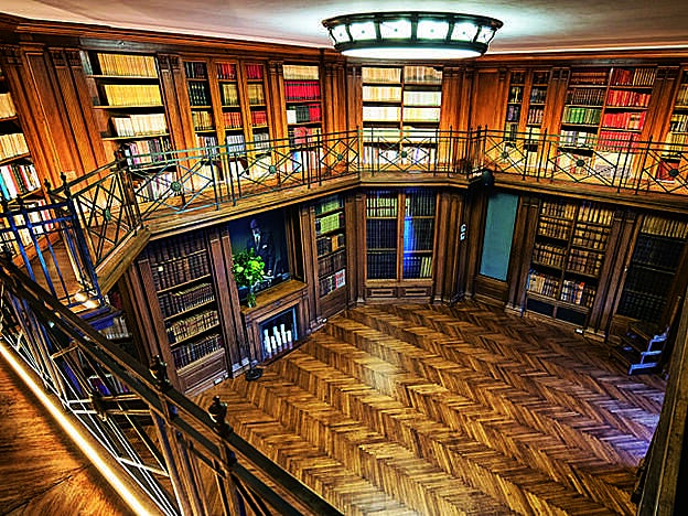 Grand Hotel Central de Barcelona.