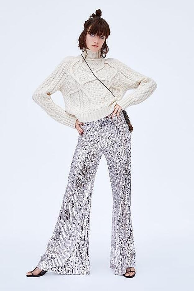 Pantalón flare con lentejuelas, 49,95 euros.