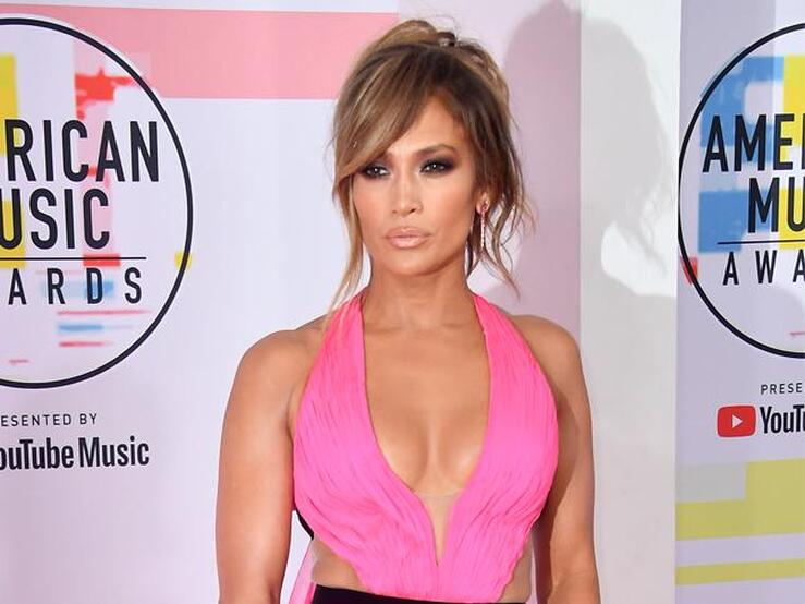 Fotos: Moño, coleta... Los siete peinados que más le gustan a Jennifer Lopez