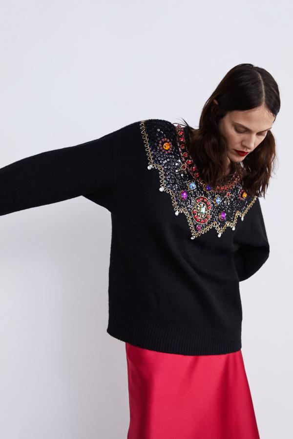 Con detalle brocado en el cuello (39,95 euros):