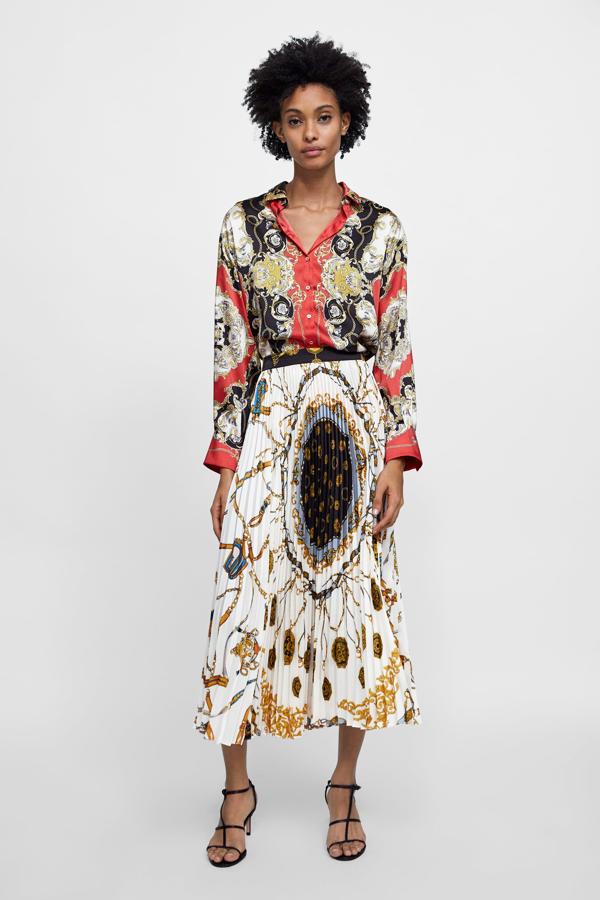 Falda plisada de Zara (59,95 euros).