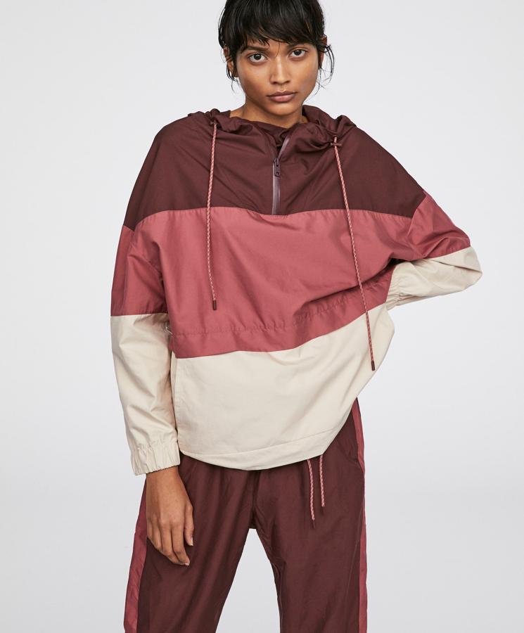 Cortavientos tricolor (39,99 euros antes del Black Friday).