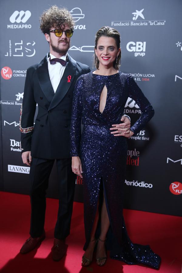 Macarena Gómez brilló con luz propia y demostró que la experiencia (en la alfombra roja) es un grado con el vestido más elegante de la gala.