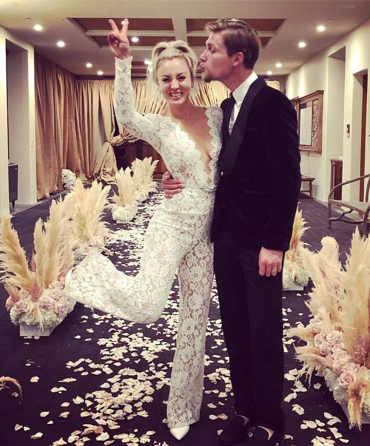 Kaley Cuoco se casó por segunda vez el 1 de julio. Lo hizo con el jinete Karl Cook.