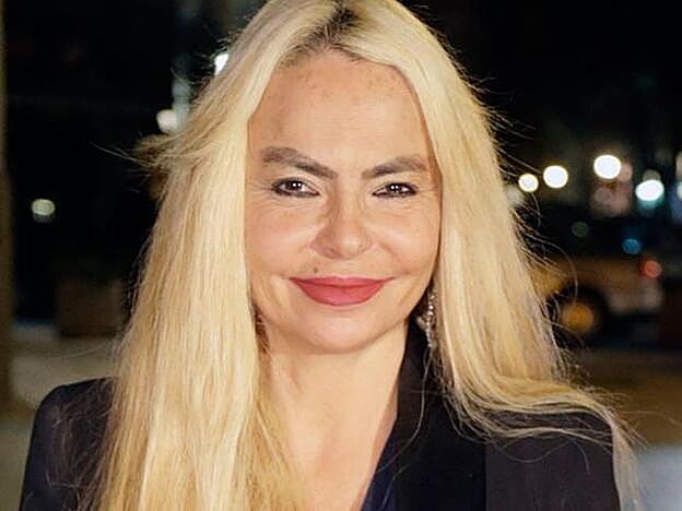 Leticia Sabater presenta su nueva canción: 'El Polvorrón'.