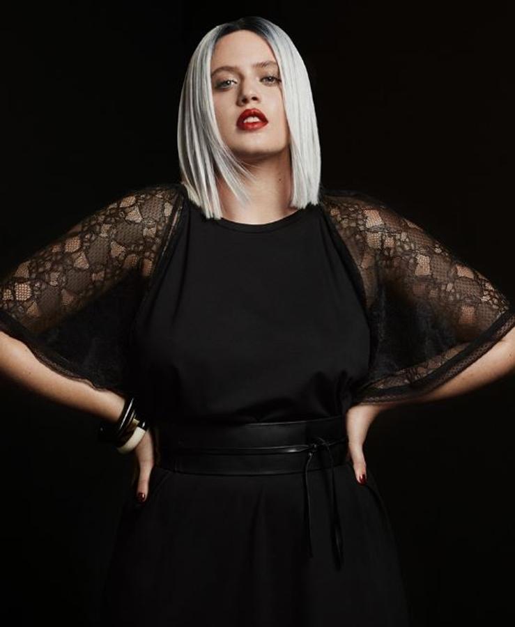 Vestido con mangas de encaje (49,99 euros).