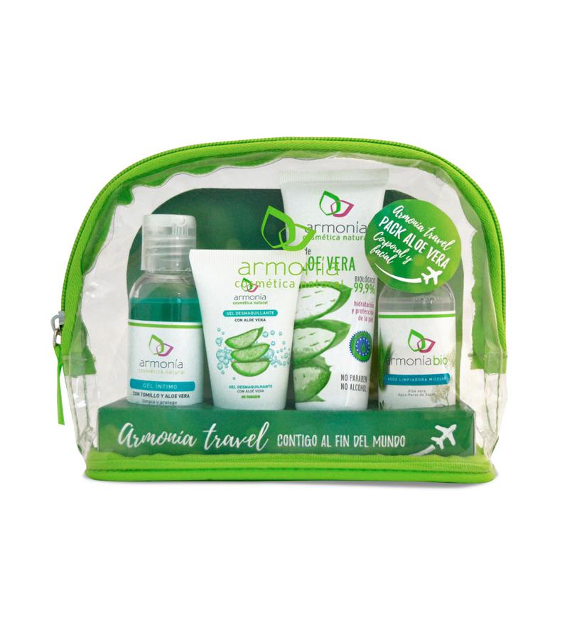 Corporal y facial: contiene en tamaño mini todo lo que necesitas para realizar una travesía por tierra, mar o aire con los productos que te sacan de un apuro. Agua micelar, hidratante cuerpo, gel desmaquillante, incluso un gel íntimo que te limpia e hidrata sin dañar las mucosas, aumentando las defensas naturales de la piel de las zonas más delicadas. (7,90 €).