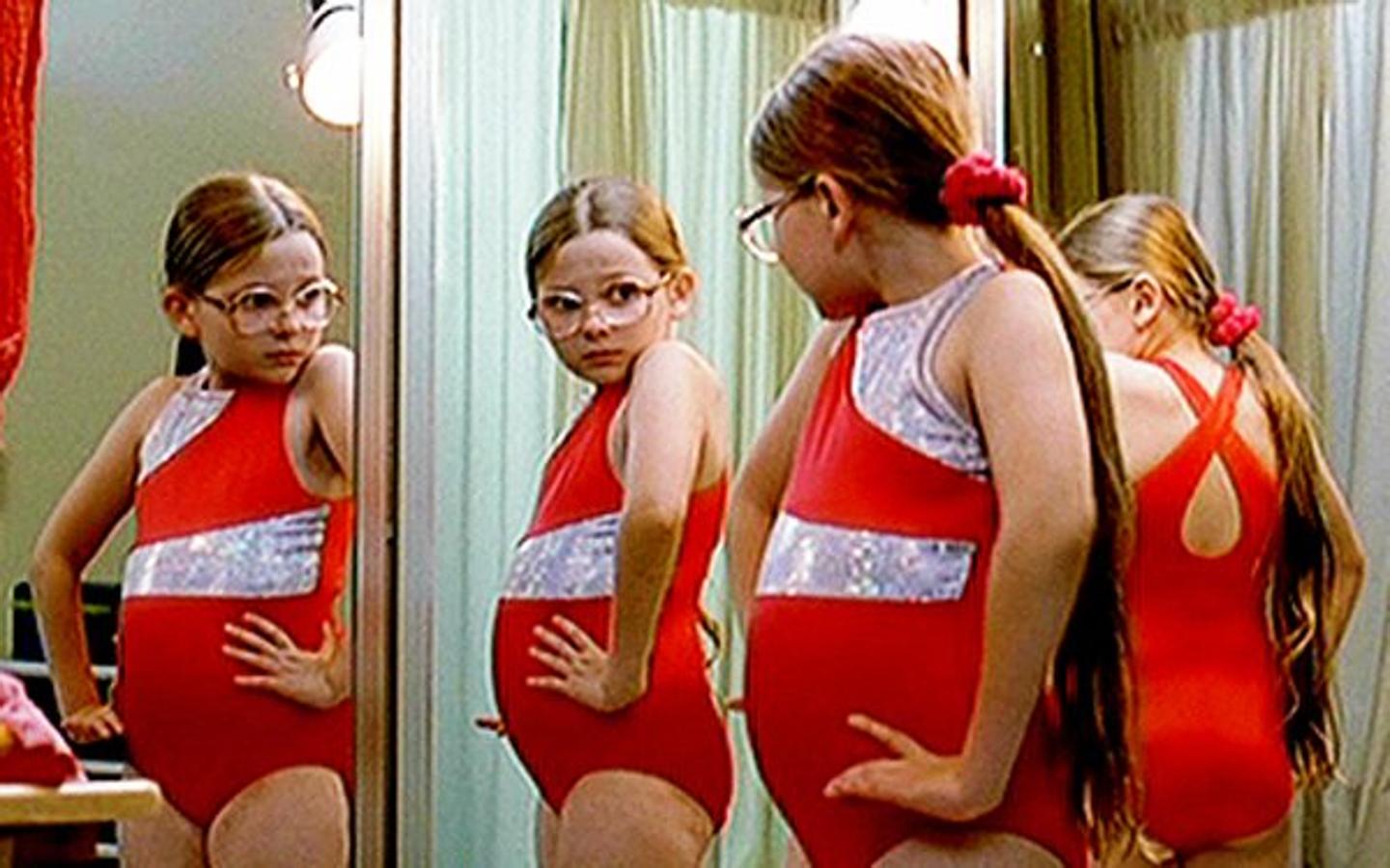 Una película independiente que nos muestra la vida más cotidiana de una familia estadounidense y de todas las situaciones que se crean dentro del núcleo familiar. No podrás evitar sacar una sonrisa con su pequeña protagonista.