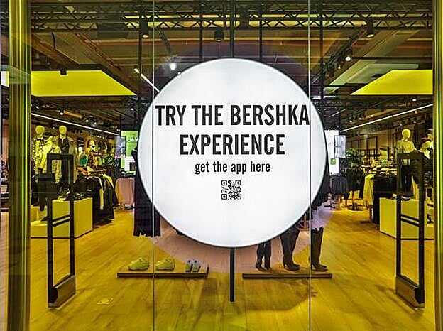 Escaparate de la tienda de Bershka en Cremona (Italia).