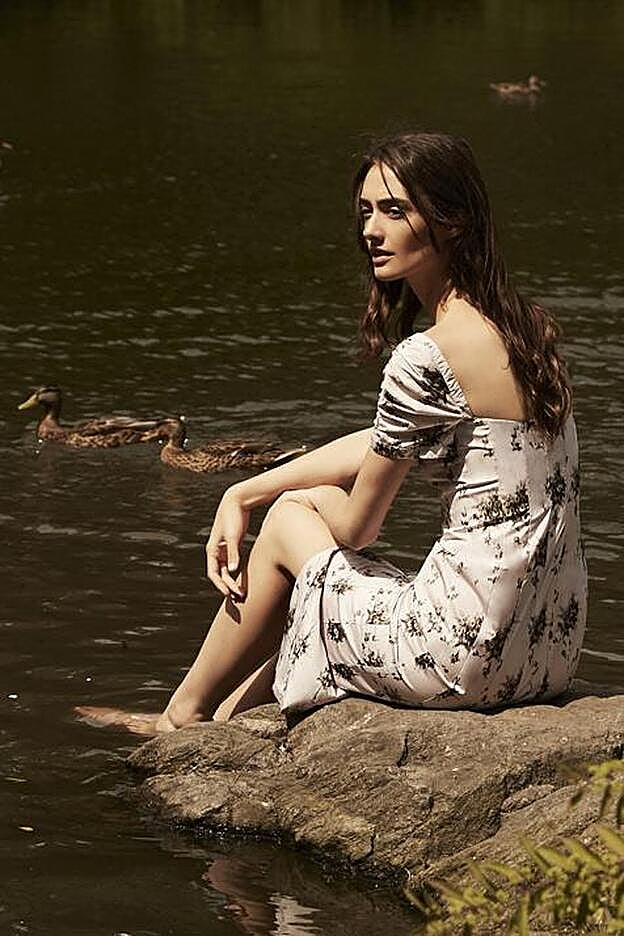 Lookbook de Brock Collection con el vestido que ha llevado la duquesa de Sussex.