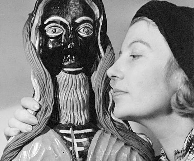 Eileen Agar y la escultura Diente dorado (1937).