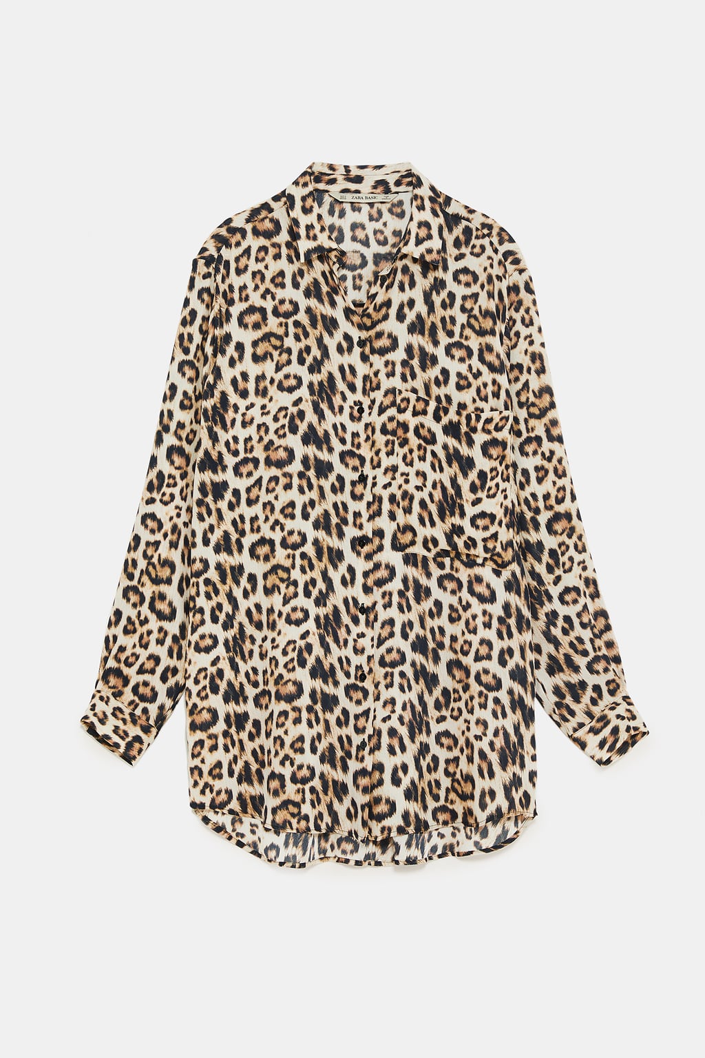 Camisa con estampado animal de Zara: 19,95 euros.