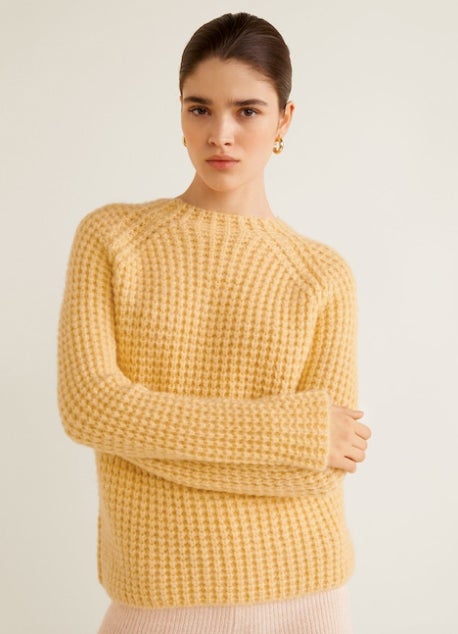 Jersey de punto grueso de Mango: 35,99 euros.