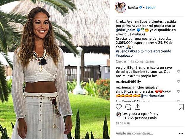 No importa si está en Honduras o dentro de un plató; la presentadora siempre aparece en televisión con un maquillaje de ojos marcado.