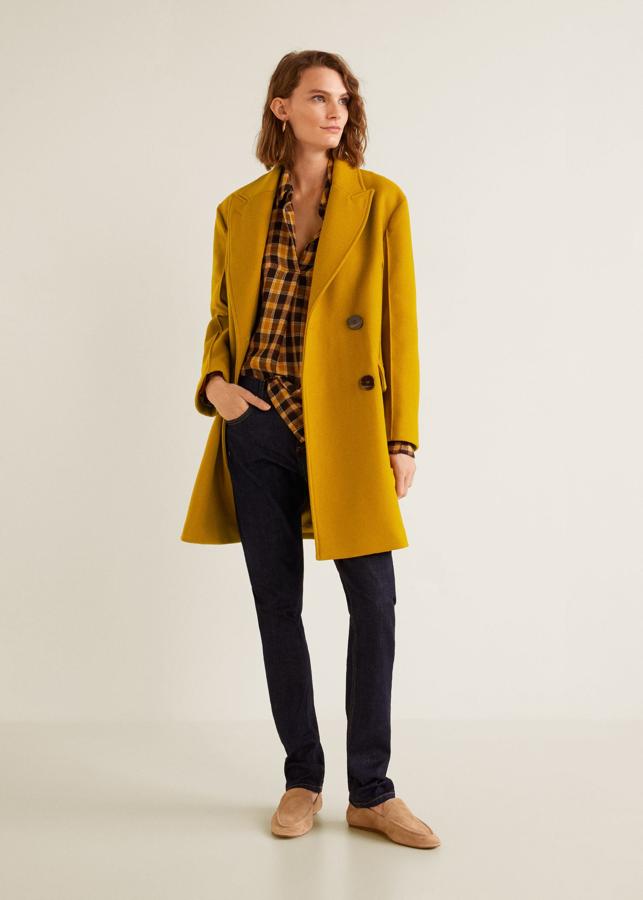 Da un toque de color perfecto a tus looks de invierno con este abrigo de Mango rebajado a 84 euros.