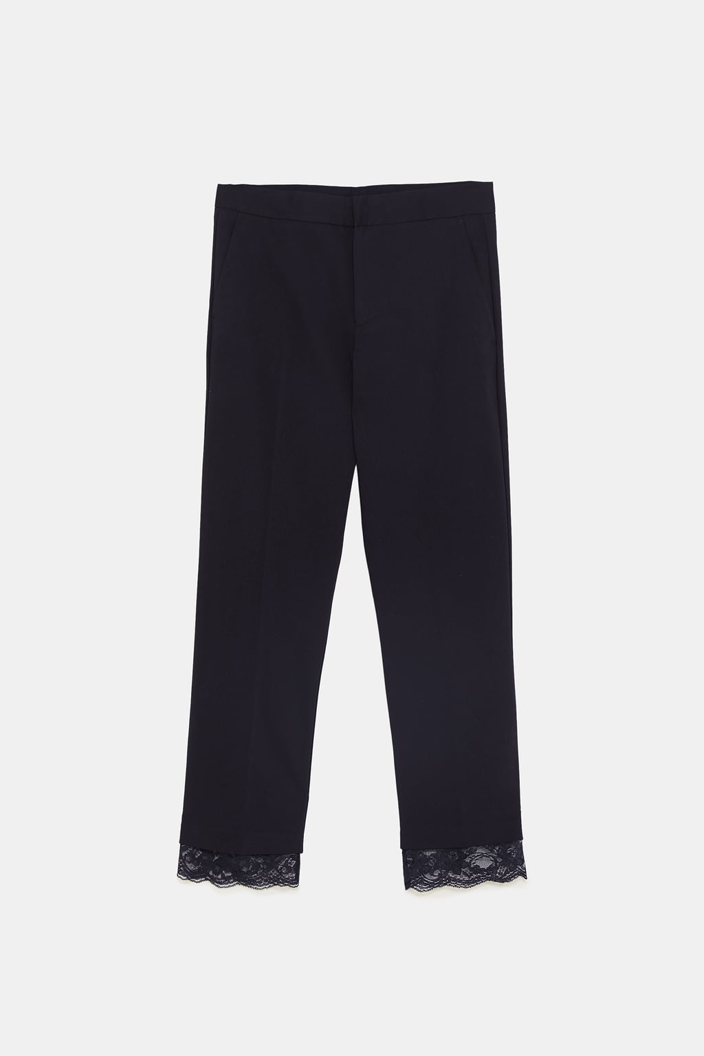 Pantalón combinado con encaje de Zara: 25,95 euros.