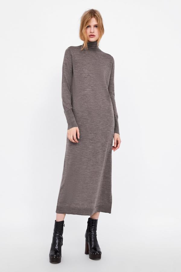 Otro básico que, sin embargo, se nos va un poco de precio en temporada. Cuesta casi 50 euros, así que esperamos verlo con un buen descuento en las rebajas...