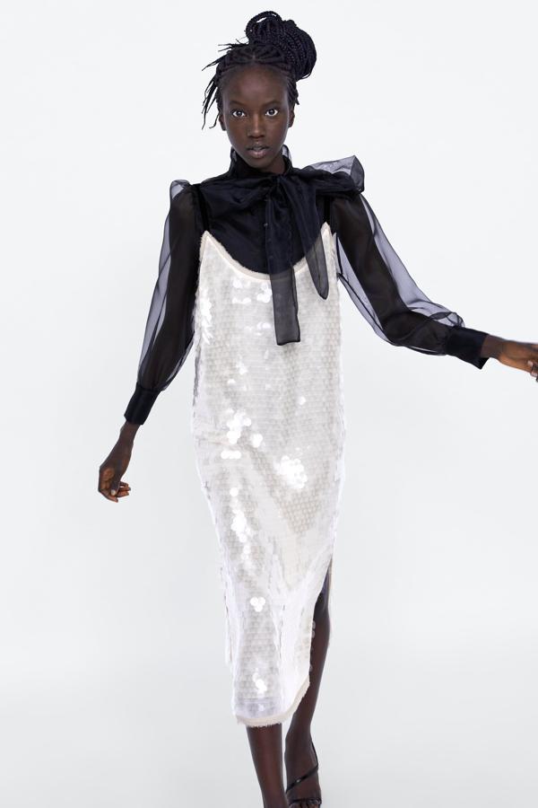 Vale, no sabemos bien si podremos esperar a las rebajas para comprarnos este vestidazo de fiesta que en temporada cuesta 60 euros...