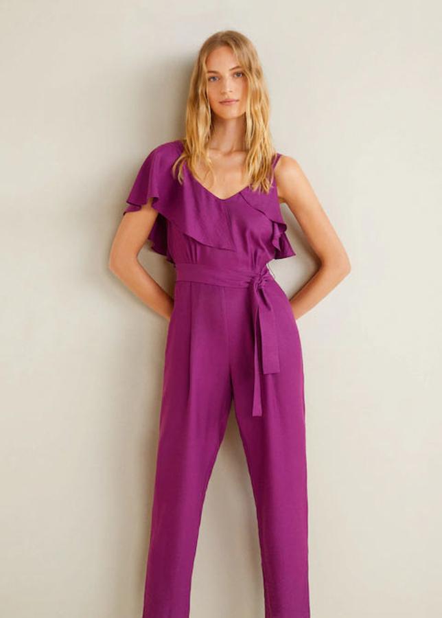 Mono largo con detalle de volante, 34,99 euros.