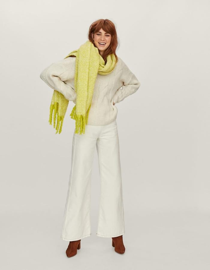 Jeans super high-waist en color crudo, 15,99 euros.