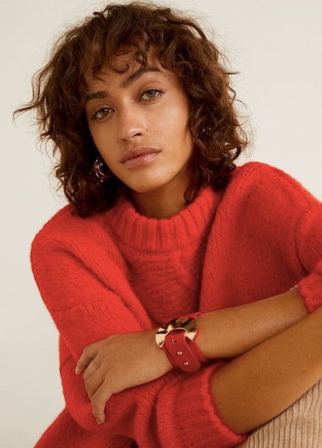 Pulsera con aplique metálico de Mango: 4,99 euros.