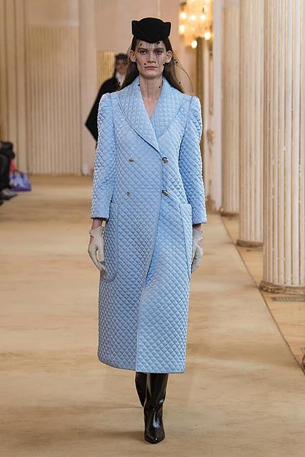 En Nina Ricci elevan el acolchado a la categoría de abrigo de fiesta.