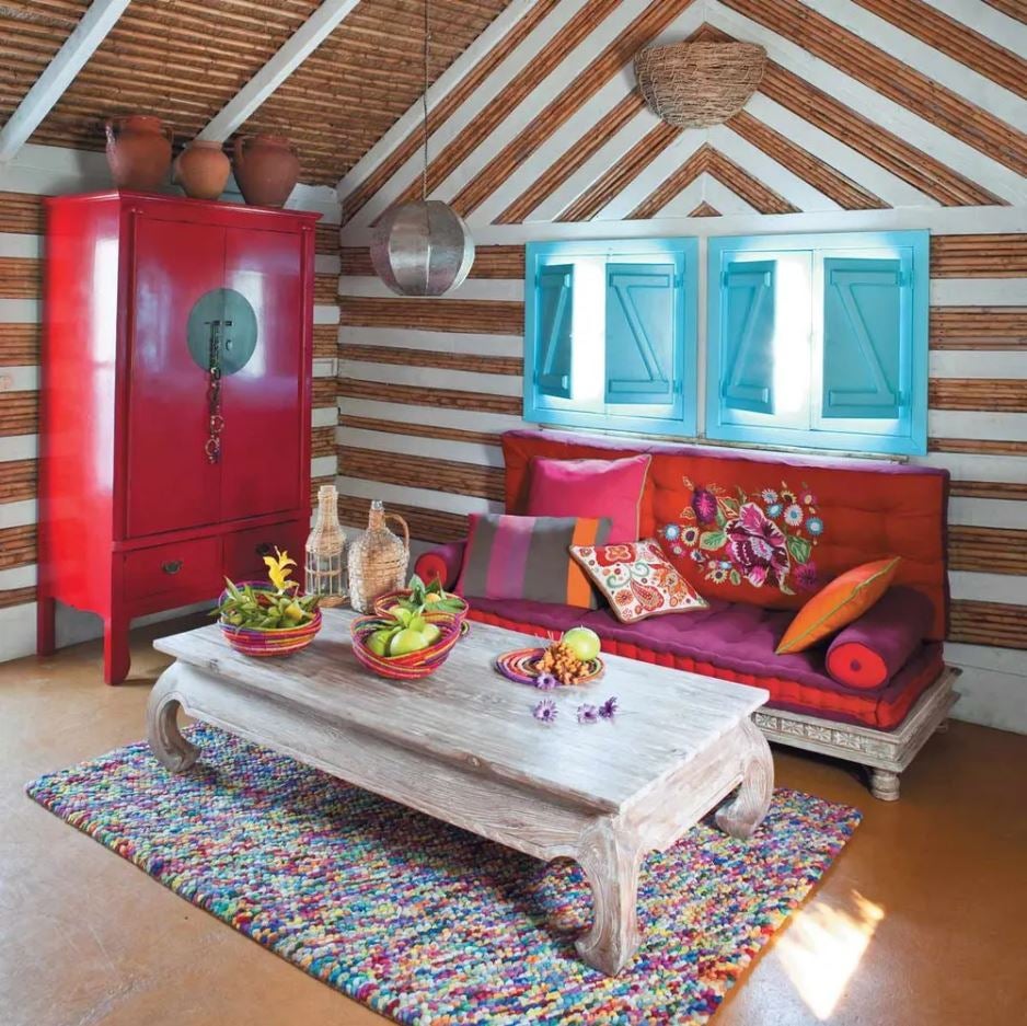 El sofá tipo boho pasa de 599 a 419 euros en las rebajas de Maisons du Monde.