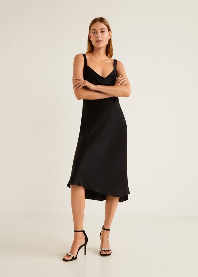 Estas sandalias joya de Mango (39.99 euros) son un clásico con el que nunca fallarás en tu look de invitada.