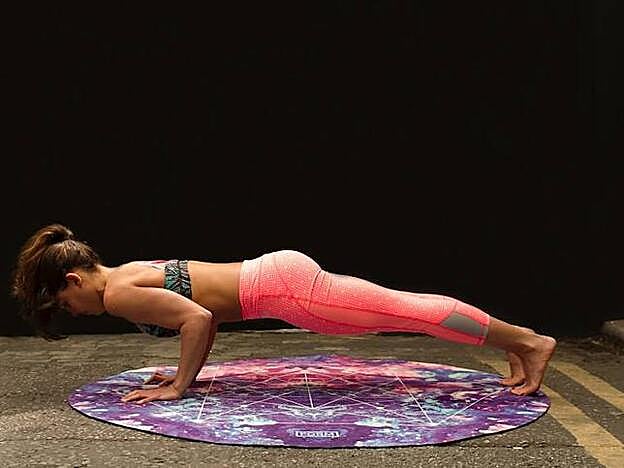 Postura Yoga para reforzar el abdomen