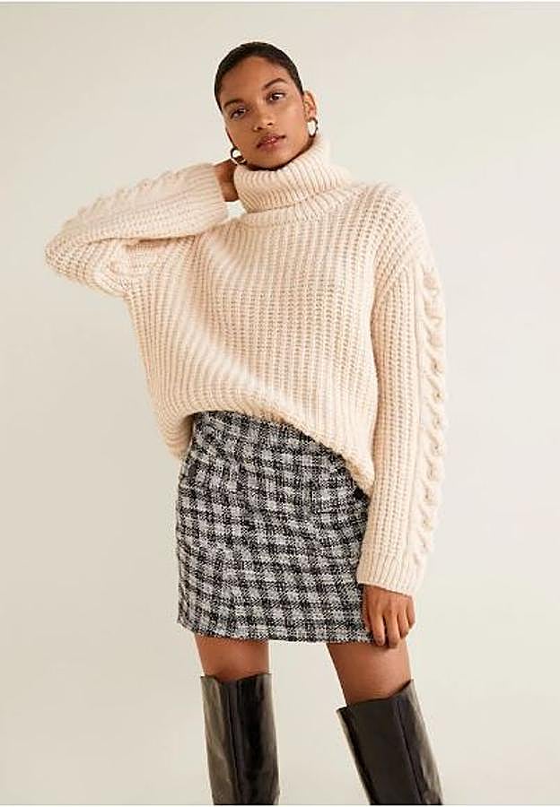 Falda tweed por 9,99 euros.