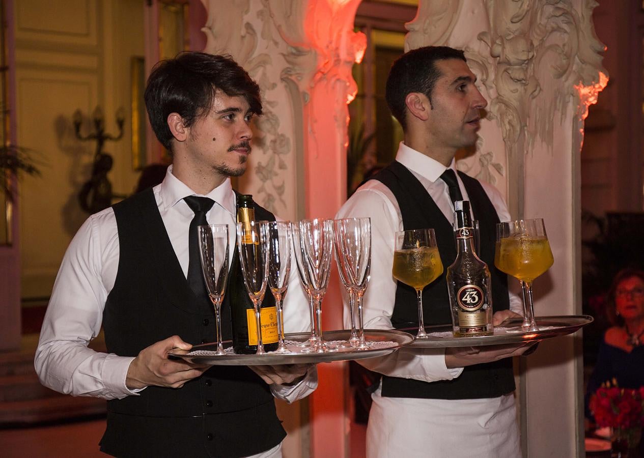 En la noche de los Premios Mujerhoy había mucho por lo que brindar, y lo hicimos con champagne Veuve Clicquot y Licor43.