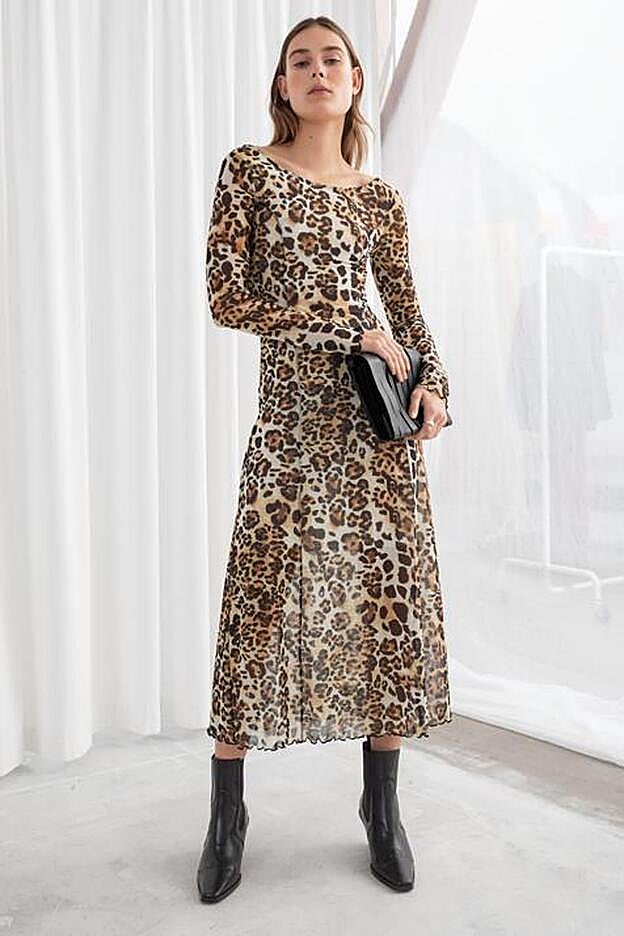 Vestido midi de & Other Stories (69 euros).